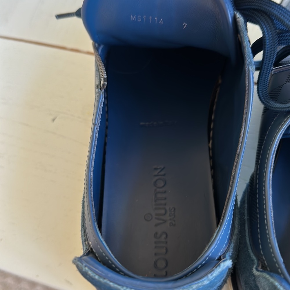 Louis Vouitton mens navy sneakers with suede - Picture 5 of 5
